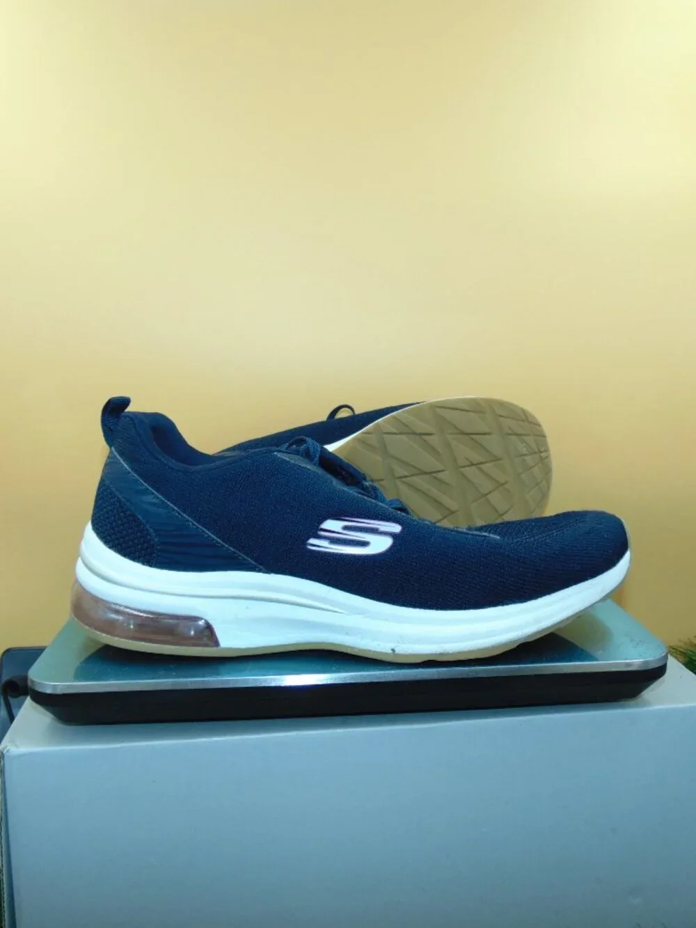 Skechers Skech-Air Dynamight Womens 9 Navy Blue Air Cushion Sneakers 12564
